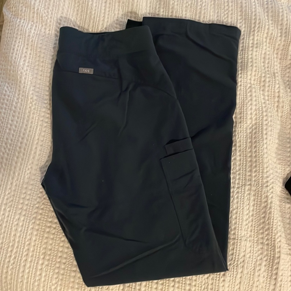 FIGS Kade Cargo Scrub Pants Teal M Tall